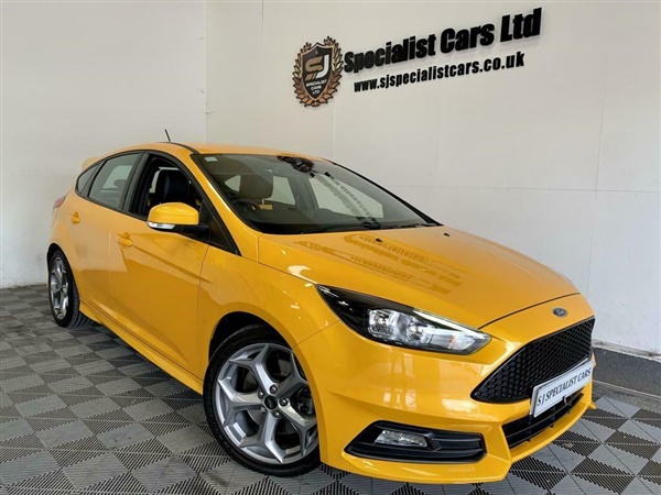 Ford Focus 2.0T EcoBoost ST-2