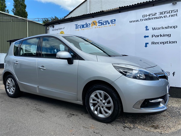 Renault Scenic 1.5 dCi Dynamique TomTom Energy 5dr [Start