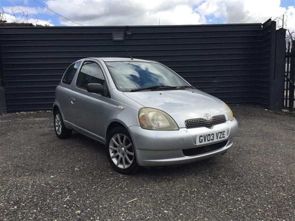 Toyota Yaris 1.0 VVTi Colour Collection 3dr