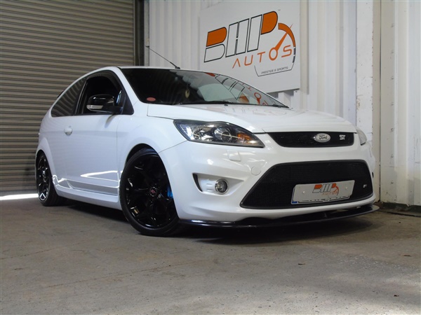 Ford Focus 2.5 ST-2 3dr 225