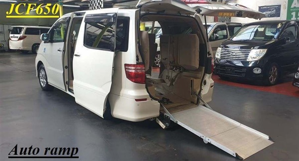 Toyota Alphard Mobility access auto ramp 8 seats