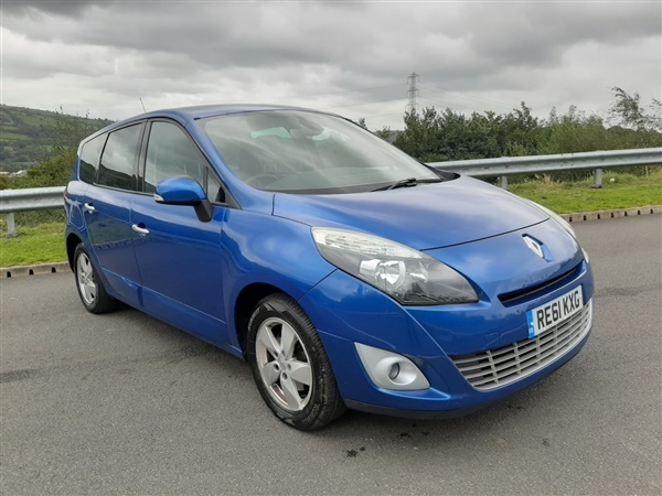 Renault Scenic DYNAMIQUE TOMTOM DCI 7 SEATER