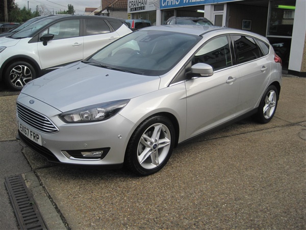 Ford Focus 1.0 EcoBoost 125 Titanium 5dr AUTOMATIC