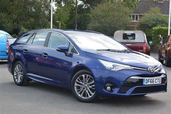 Toyota Avensis 2.0 D-4D Business Edition Touring Sports