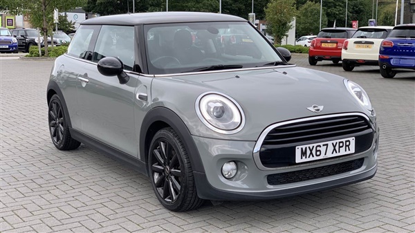 Mini Hatch 1.5 Cooper 3dr [Chili Pack]