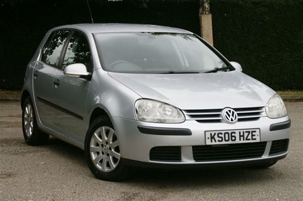 Volkswagen Golf 1.6 FSI