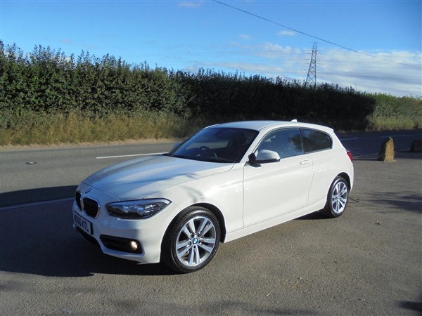 BMW 1 Series 116d Sport 3dr [Nav/Servotronic] Step Auto