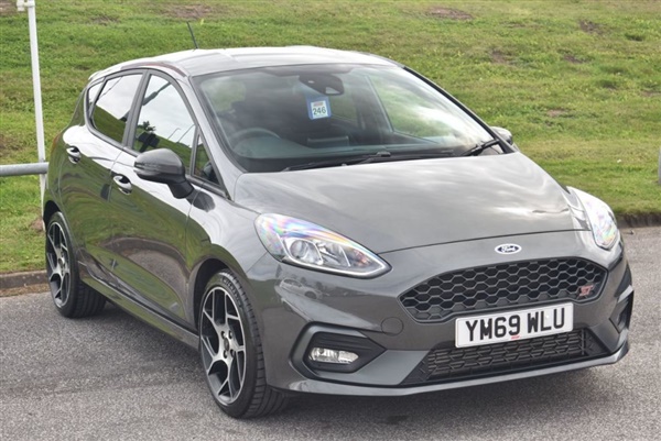 Ford Fiesta 1.5 ST-2 5dr 6Spd 200PS