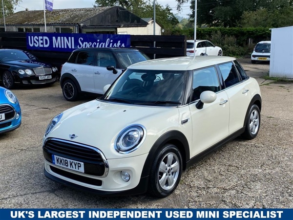 Mini Hatch 1.5 COOPER 5d 134 BHP Auto