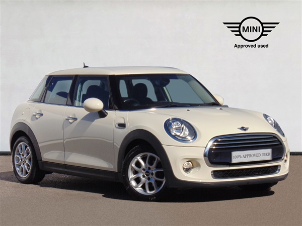 Mini Hatch 1.5 Cooper D 5dr [Chili/Media Pack XL]