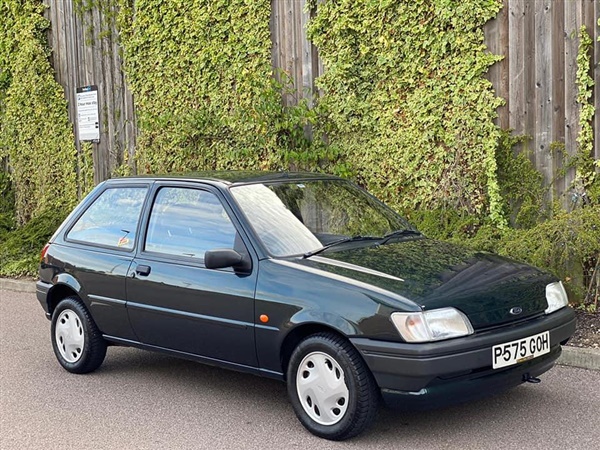 Ford Fiesta 1.1 Classic Quartz 3dr (ONLY  MILES)