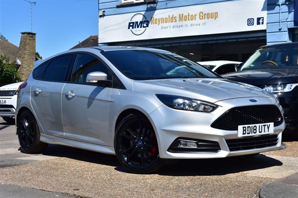 Ford Focus 2.0 ST-2 5d 247 BHP