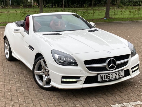 Mercedes-Benz SLK 1.8 SLK200 BLUEEFFICIENCY AMG SPORT 2d 184