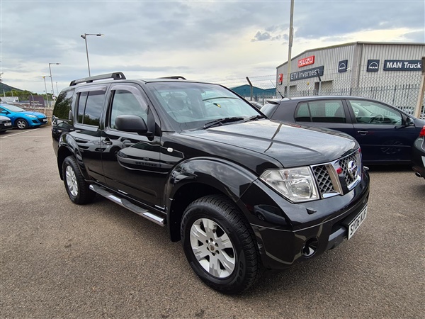 Nissan Pathfinder 2.5 dCi SE 5dr