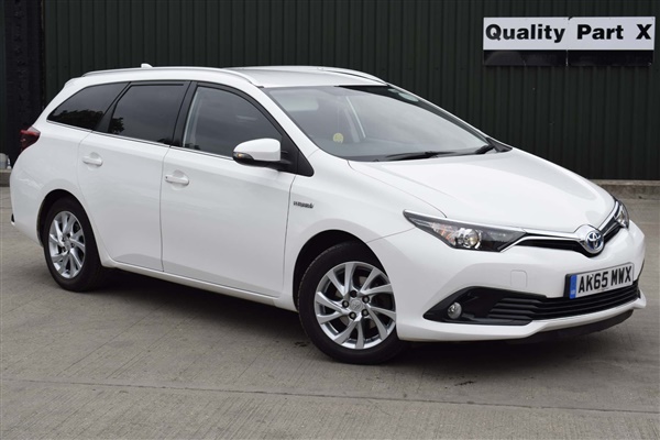 Toyota Auris 1.8 VVT-h Icon Touring Sports CVT (s/s) 5dr