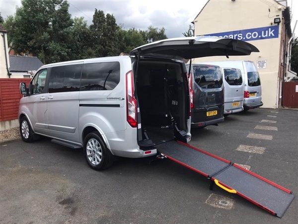 Ford Tourneo Custom TITANIUM - WHEELCHAIR ACCESSIBLE VEHICLE