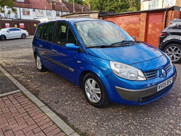 Renault Grand Scenic 2.0 VVT Dynamique 5dr Auto