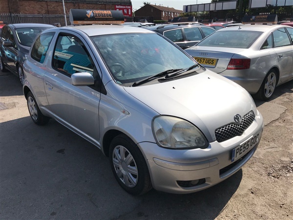 Toyota Yaris 1.0 VVT-i Colour Collection 3dr