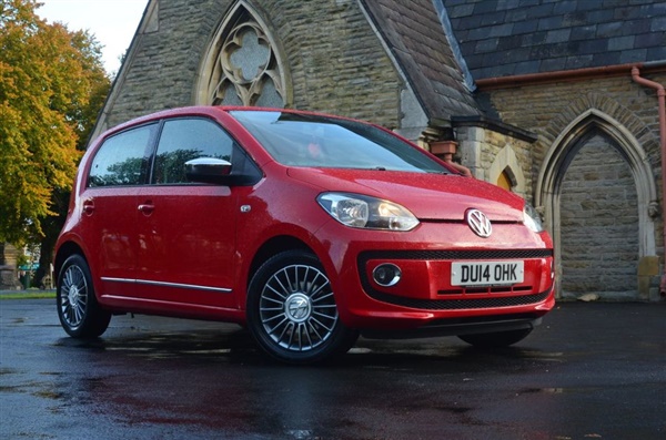 Volkswagen Up 1.0 HIGH UP 5d 74 BHP