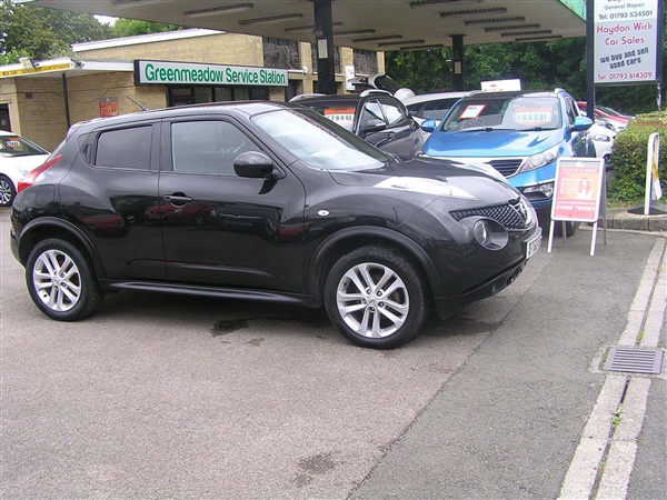 Nissan Juke v Acenta Premium 5dr