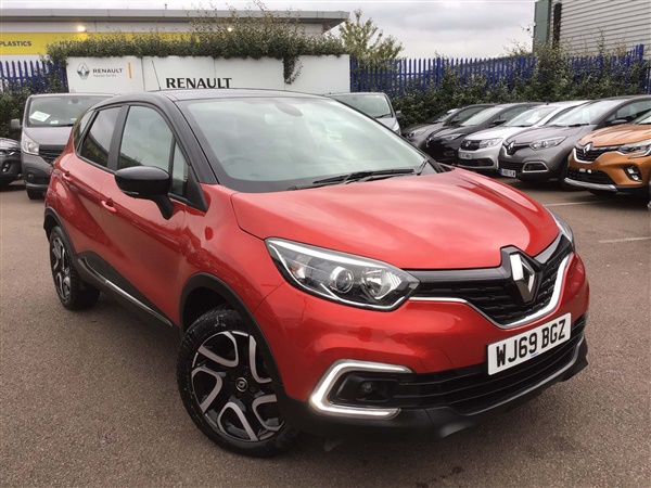 Renault Captur 1.3 TCe Iconic SUV 5dr Petrol (s/s) (130 ps)