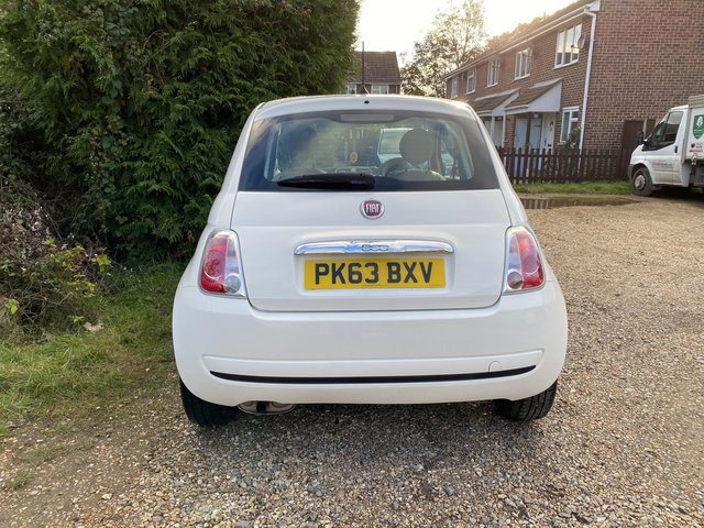 Fiat 500 pop in white! Great reliable car!