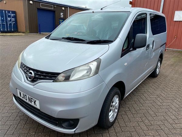 Nissan NV dCi SE 6dr [5 Seat] van one owner from new