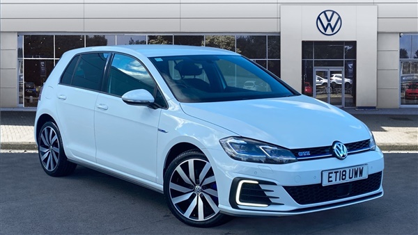 Volkswagen Golf 1.4 TSI GTE Advance 5dr DSG Hatchback Auto