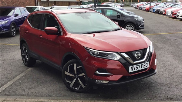 Nissan Qashqai 1.5 dCi Tekna [Glass Roof Pack] 5dr