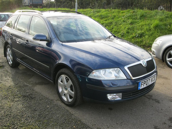 Skoda Octavia 2.0 FSI Elegance 5dr New MOT included