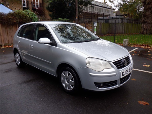 Volkswagen Polo 1.4 S 5dr Auto