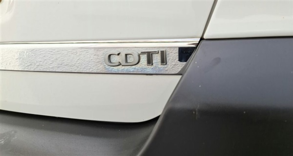 Vauxhall Antara 2.2 EXCLUSIV CDTI 2WD S/S 5d 161 BHP