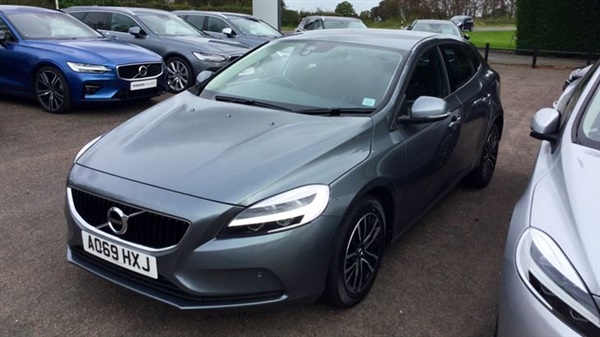 Volvo V40 T] Momentum Edition 5dr Hatchback