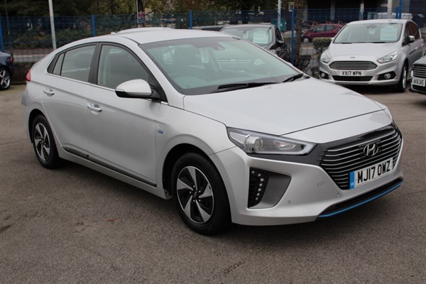 Hyundai Ioniq 1.6 gdi hybrid dct premium se Auto