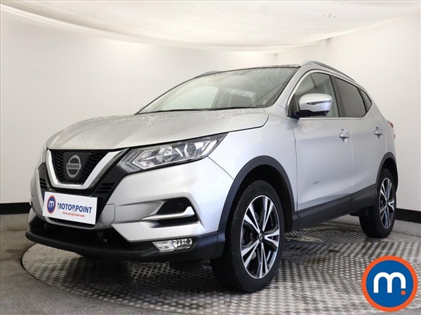 Nissan Qashqai 1.5 dCi N-Connecta [Glass Roof Pack] 5dr