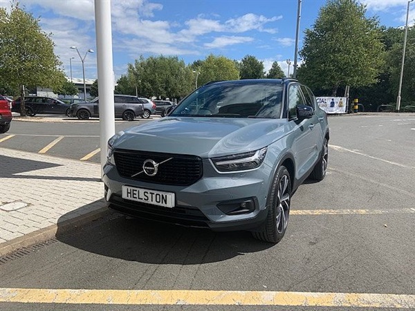 Volvo XC40 D4 AWD R-Design Automatic (Climate Pack,Rear Park