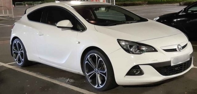 Lovely Astra GTC 1.4 Turbo for sale