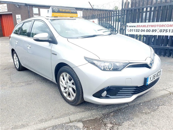 Toyota Auris 1.8 Hybrid Icon Tech TSS CVT