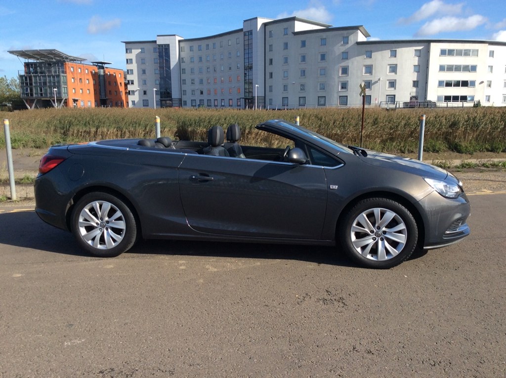  Vauxhall Cascada SE S-S  MILES One Previous Owner