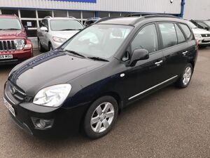 Kia Carens  in Hengoed | Friday-Ad