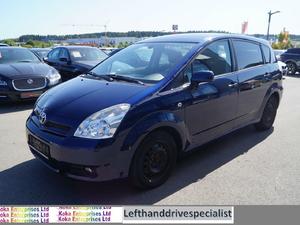 Left hand drive Toyota Corolla Verso 2.2 D-CAT 7-seater,