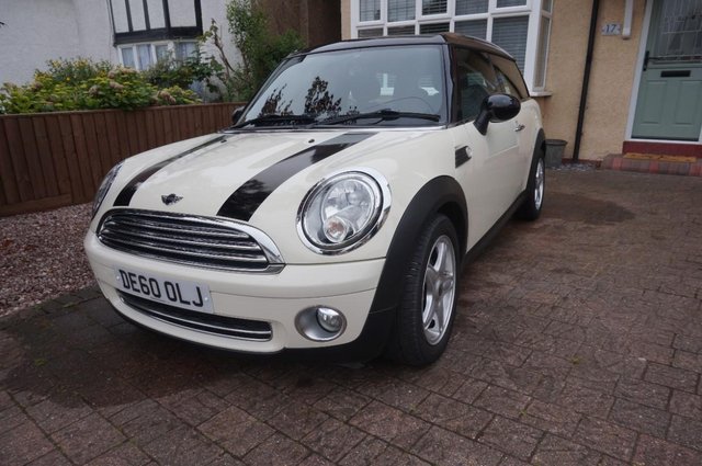  Mini Clubman 1.6 Cooper with Chilli Pack.