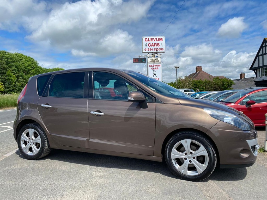  Renault Scenic DYNAMIQUE TOMTOM DCI