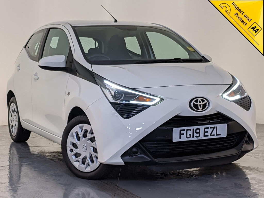  Toyota Aygo 1.0 VVT-i x-play 5dr CRUISE CONTROL SERVICE