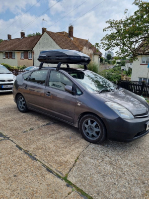 Toyota Prius  in Grey in St. Leonards-On-Sea | Friday-Ad