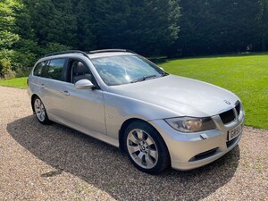 BMW 3 Series  in Redhill | Friday-Ad