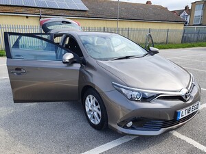 Toyota Auris  in Bexhill-On-Sea | Friday-Ad