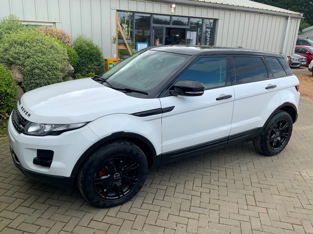  Land Rover Range Rover Evoque 2.2SD4 Pure Hatchback 5d