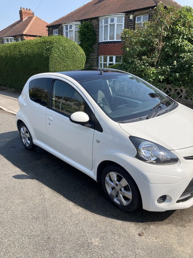 White Toyota Aygo Move with Style
