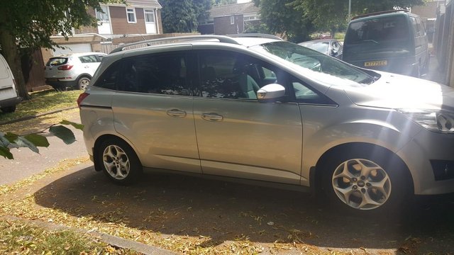 Ford grand cmax 7 seater can be used as 5